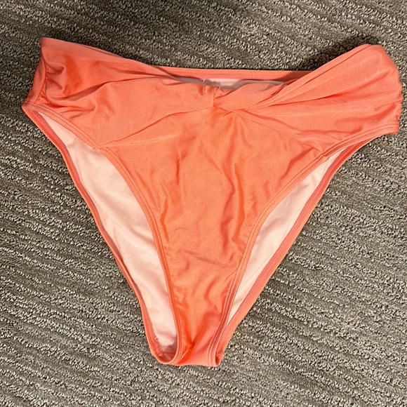 Cupshe Peach Bikini - Picture 3 of 5